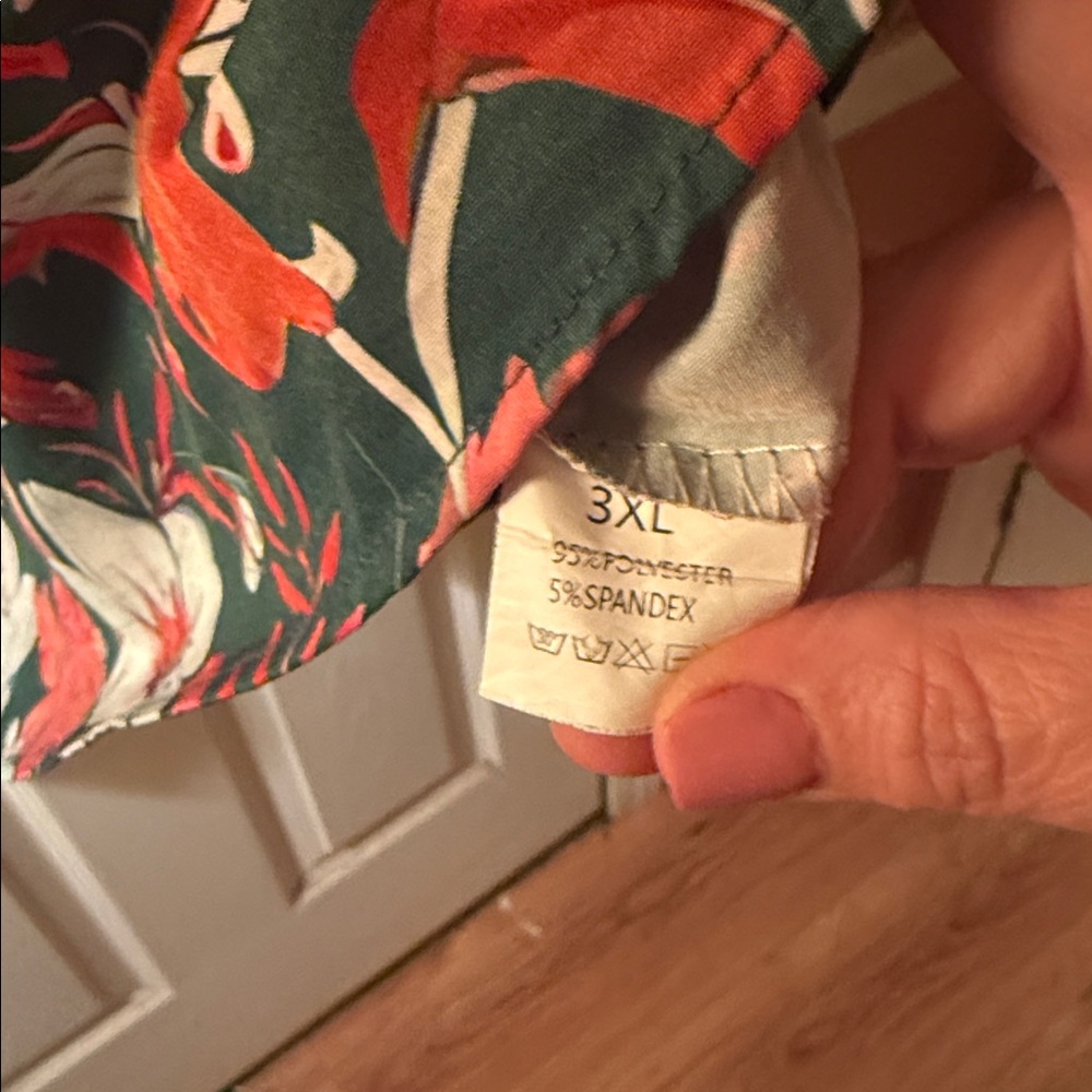 (SALE $5) Floral Green and Peach Women's long sleeved Top - Picture 5 of 10